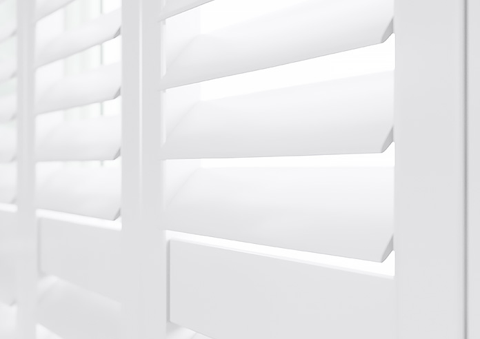 Bromley, True White - Cafe Style Plantation Shutter - Image 4